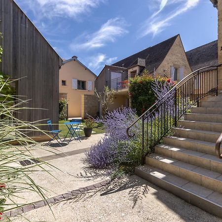 Logis Hotel Archambeau Thonac Exterior foto