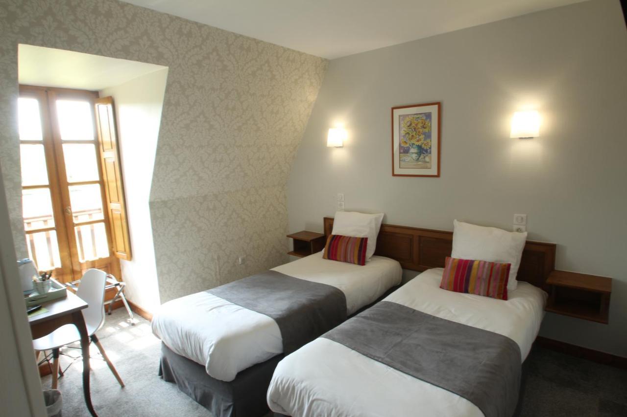 Logis Hotel Archambeau Thonac Exterior foto