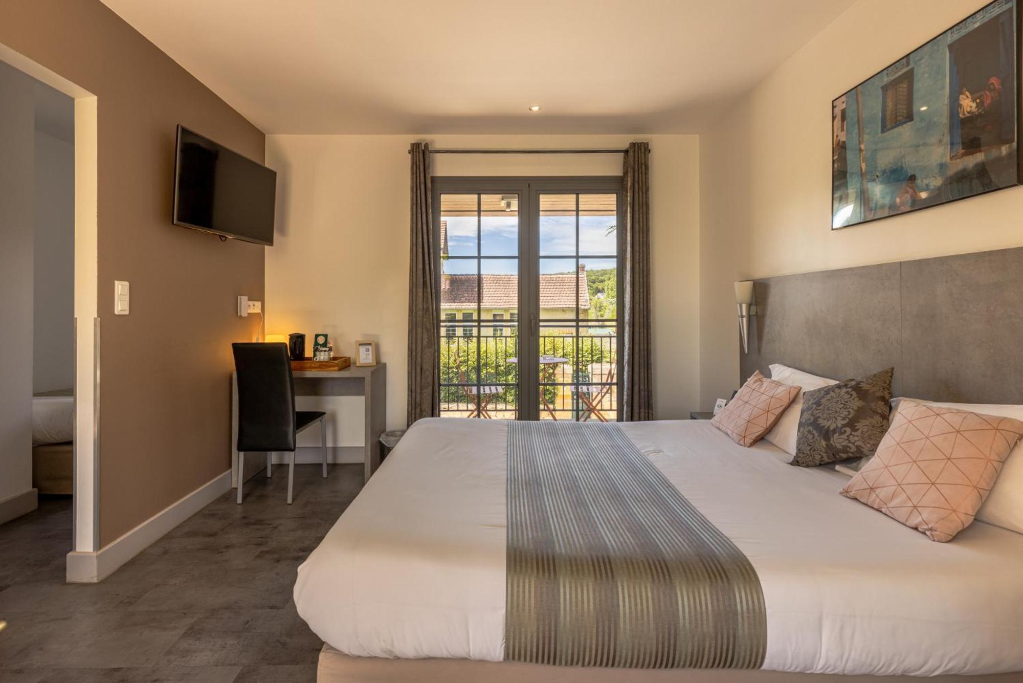 Logis Hotel Archambeau Thonac Exterior foto