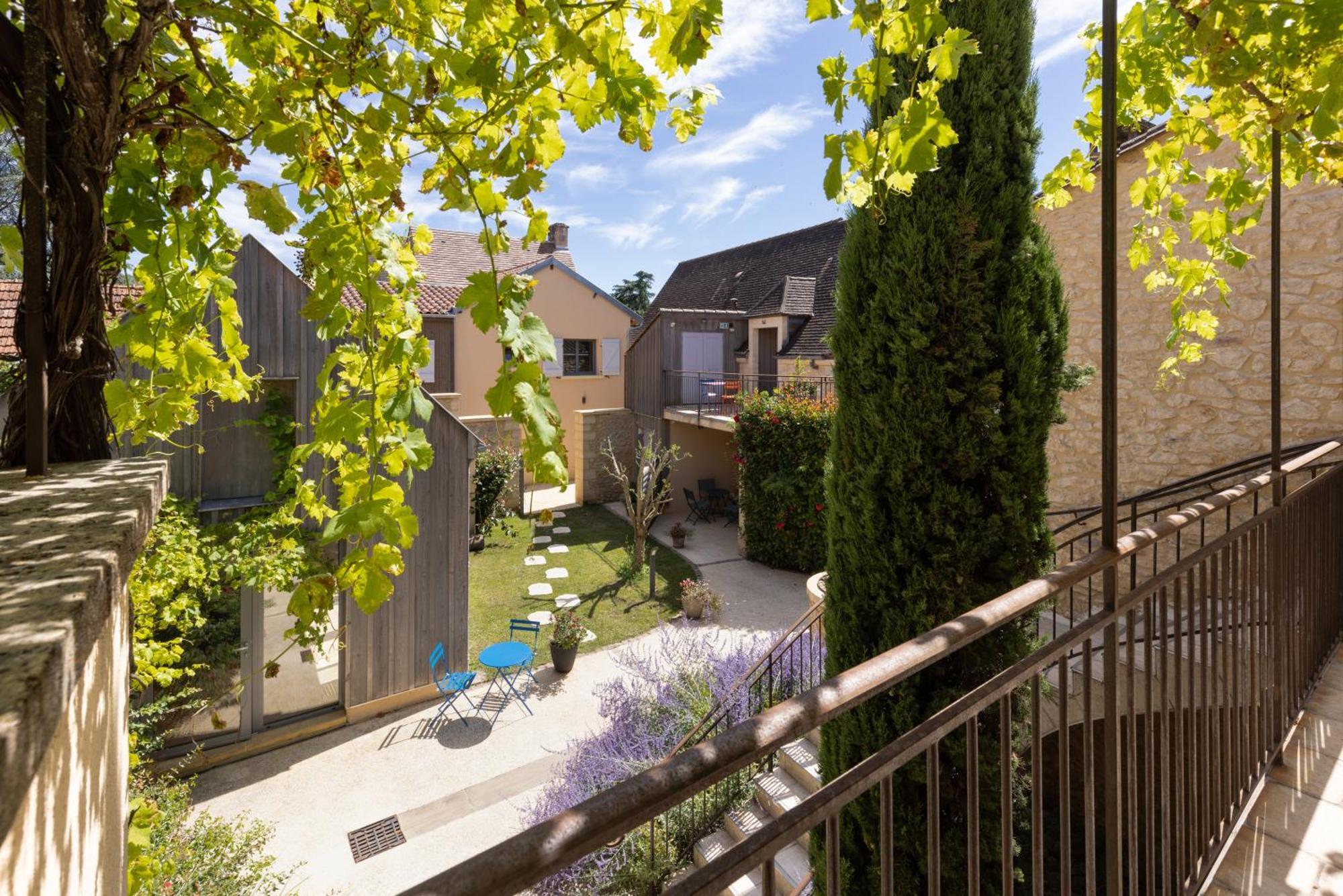 Logis Hotel Archambeau Thonac Exterior foto