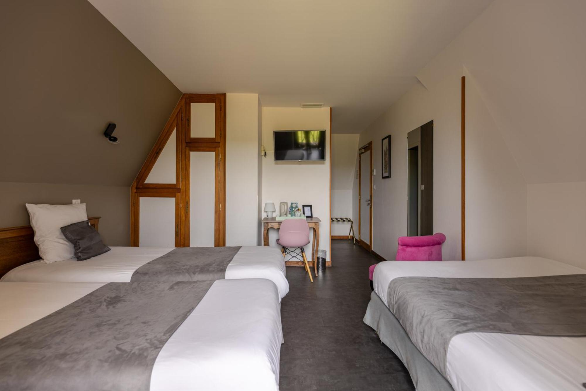Logis Hotel Archambeau Thonac Exterior foto