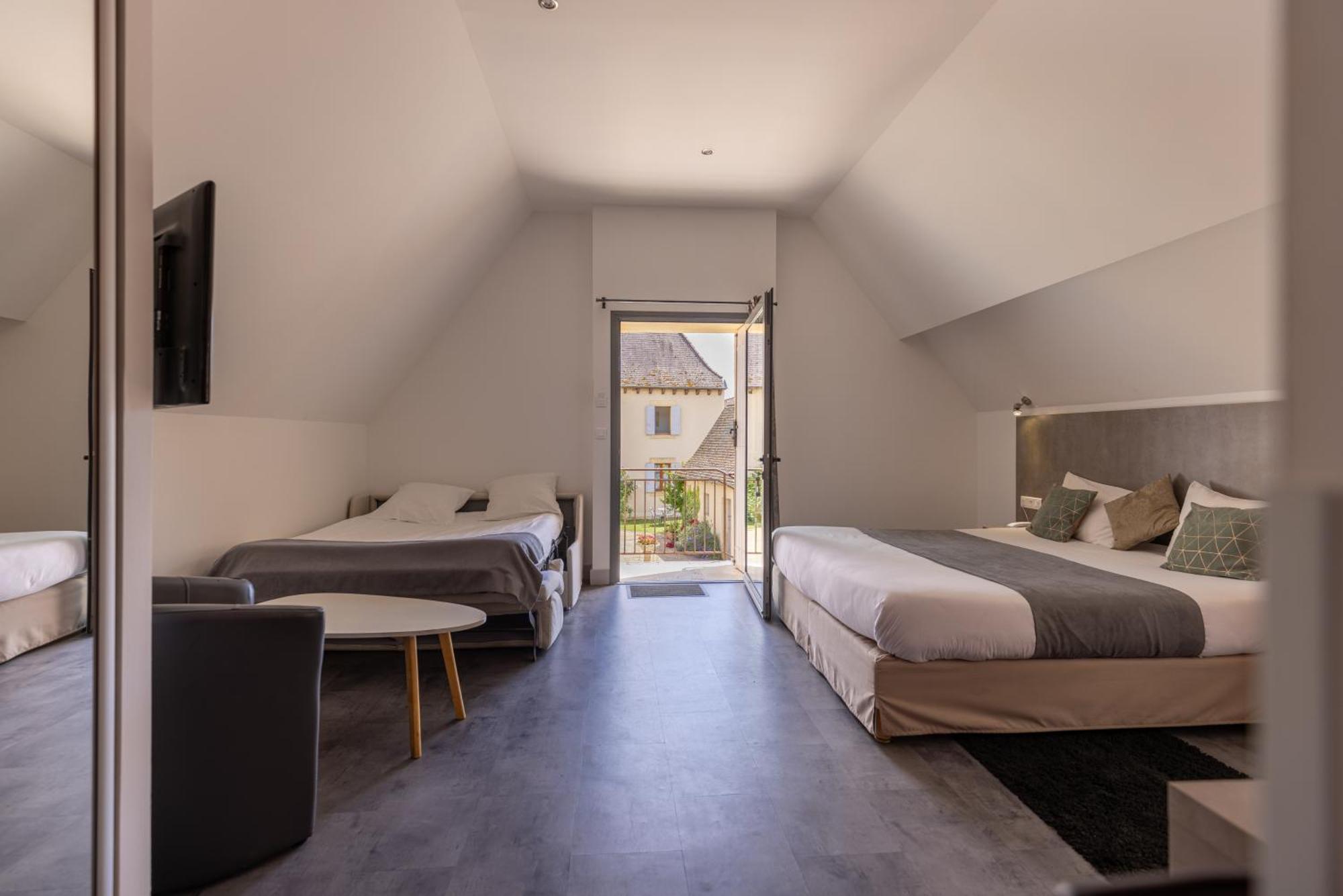 Logis Hotel Archambeau Thonac Exterior foto