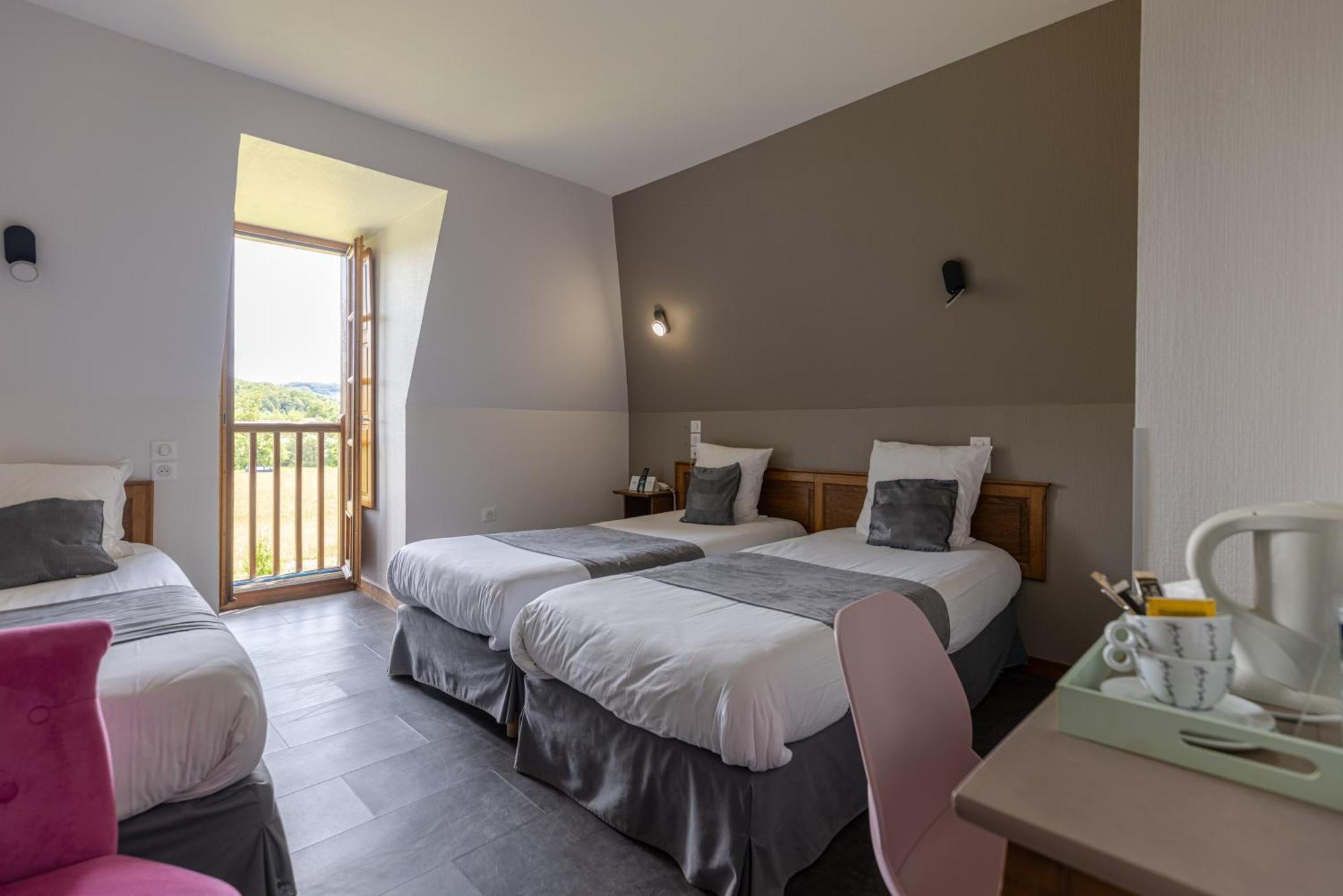 Logis Hotel Archambeau Thonac Exterior foto